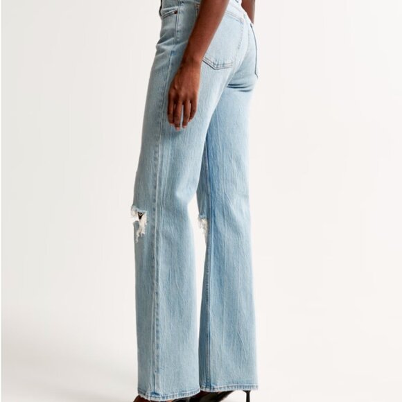 Abercrombie Ultra High Rise 90s Straight Jean - Picture 3 of 5